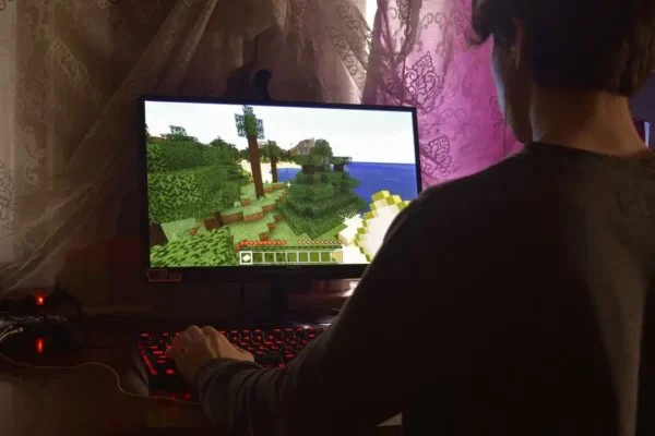 III Turniej budowania w Minecraft w bibliotece w Dobczycach – wakacyjne konstrukcje inspirowane książkami