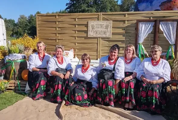 Dożynki Powiatowe w Sieprawiu: Święto Plonów i Lokalnej Tradycji