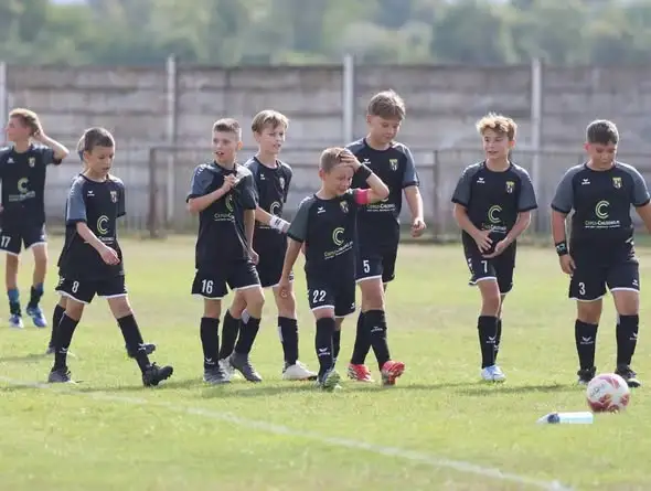 Nowe stroje meczowe dla Orlików od Cieplo-Chlodno.pl