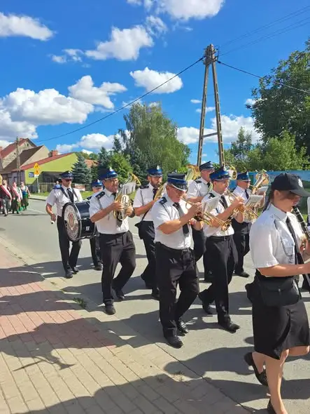 Dożynki w Jordanowie Śląskim: Orkiestra OSP Łętownia uświetniła uroczystości
