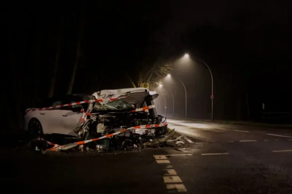 Czołowe zderzenie w Dziekanowicach. Dwie osoby ranne, obaj kierowcy trzeźwi
