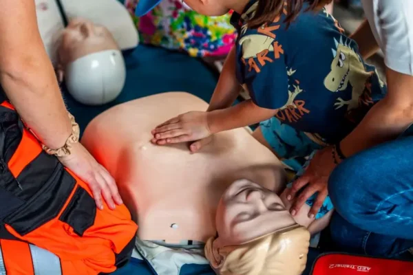 Młodzież z Hufca Pracy w Skomielnej Białej uczyła się ratować życie